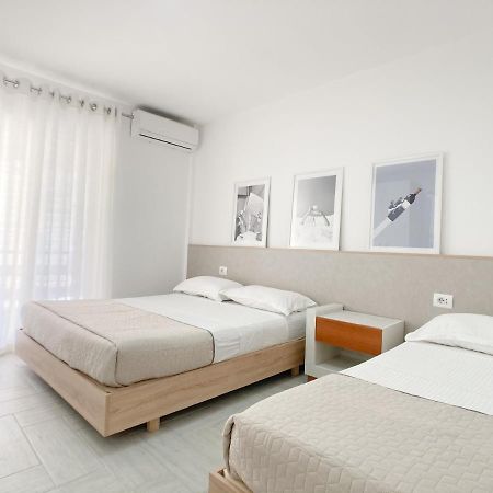 Promo Price September - Home By The Sea 1 Min From The Beach Golem  Bagian luar foto