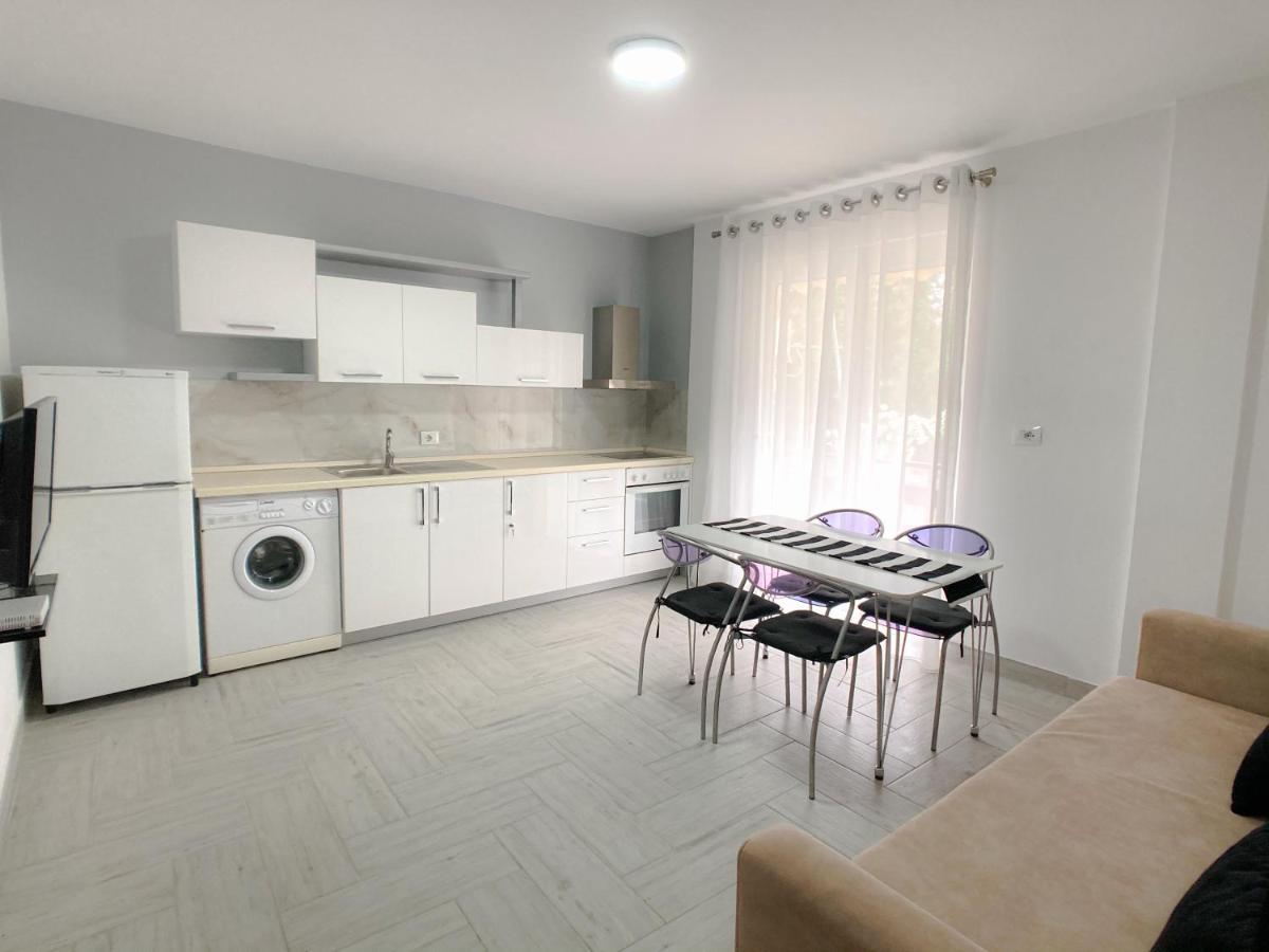 Promo Price September - Home By The Sea 1 Min From The Beach Golem  Bagian luar foto