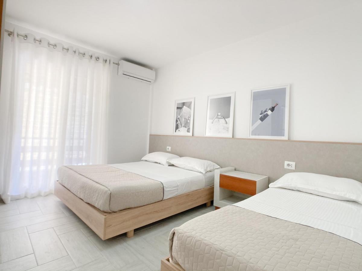 Promo Price September - Home By The Sea 1 Min From The Beach Golem  Bagian luar foto