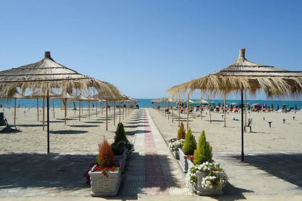 Promo Price September - Home By The Sea 1 Min From The Beach Golem  Bagian luar foto